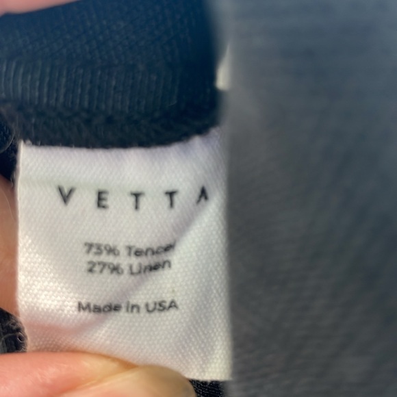 VETTA Relaxed Capsule The Relaxed Tunic - Picture 9 of 9